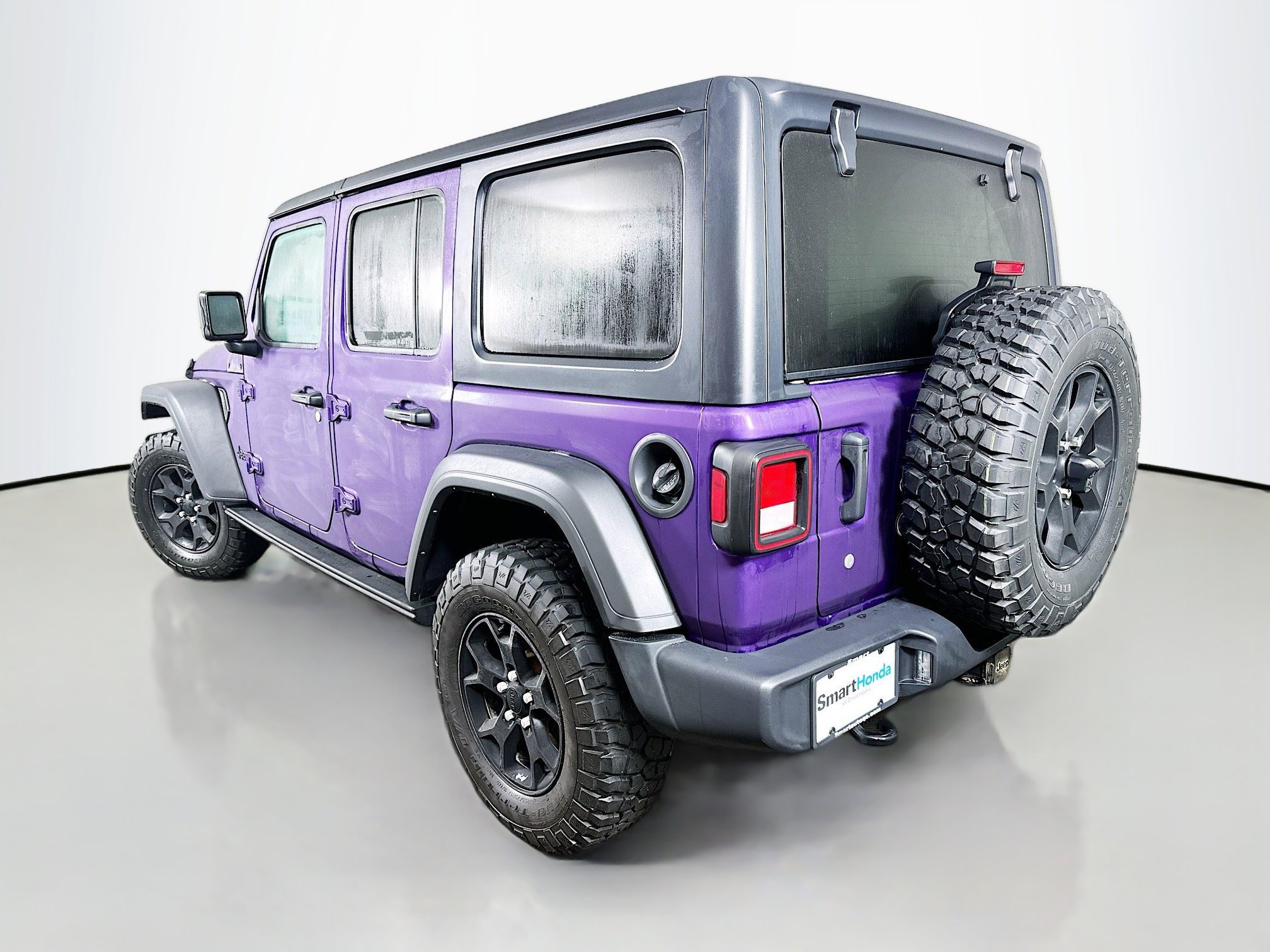 Used 2023 Jeep Wrangler Willys image 5