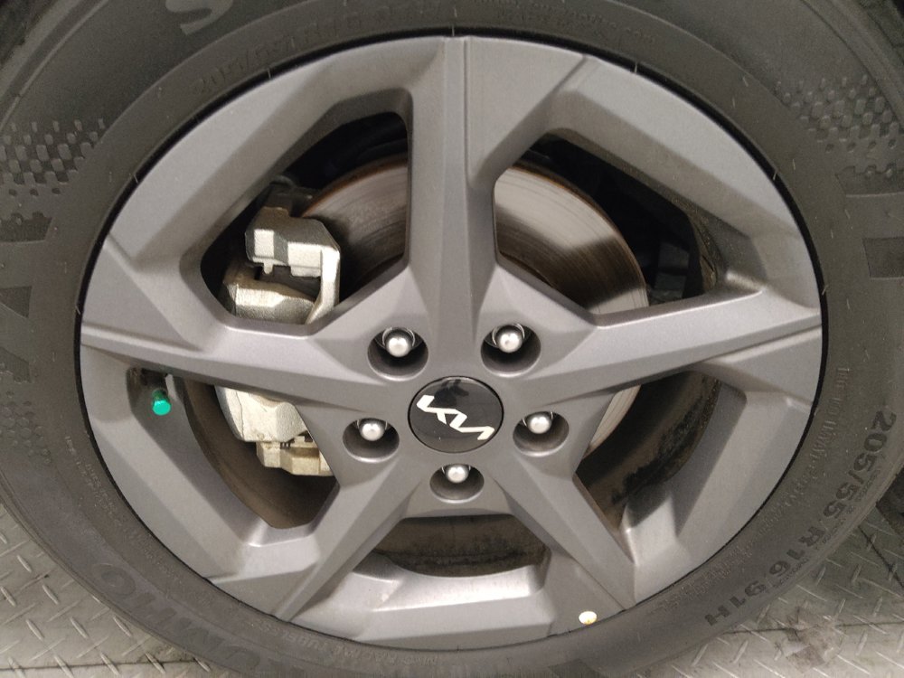 Used 2025 Kia K4 FWD image 31