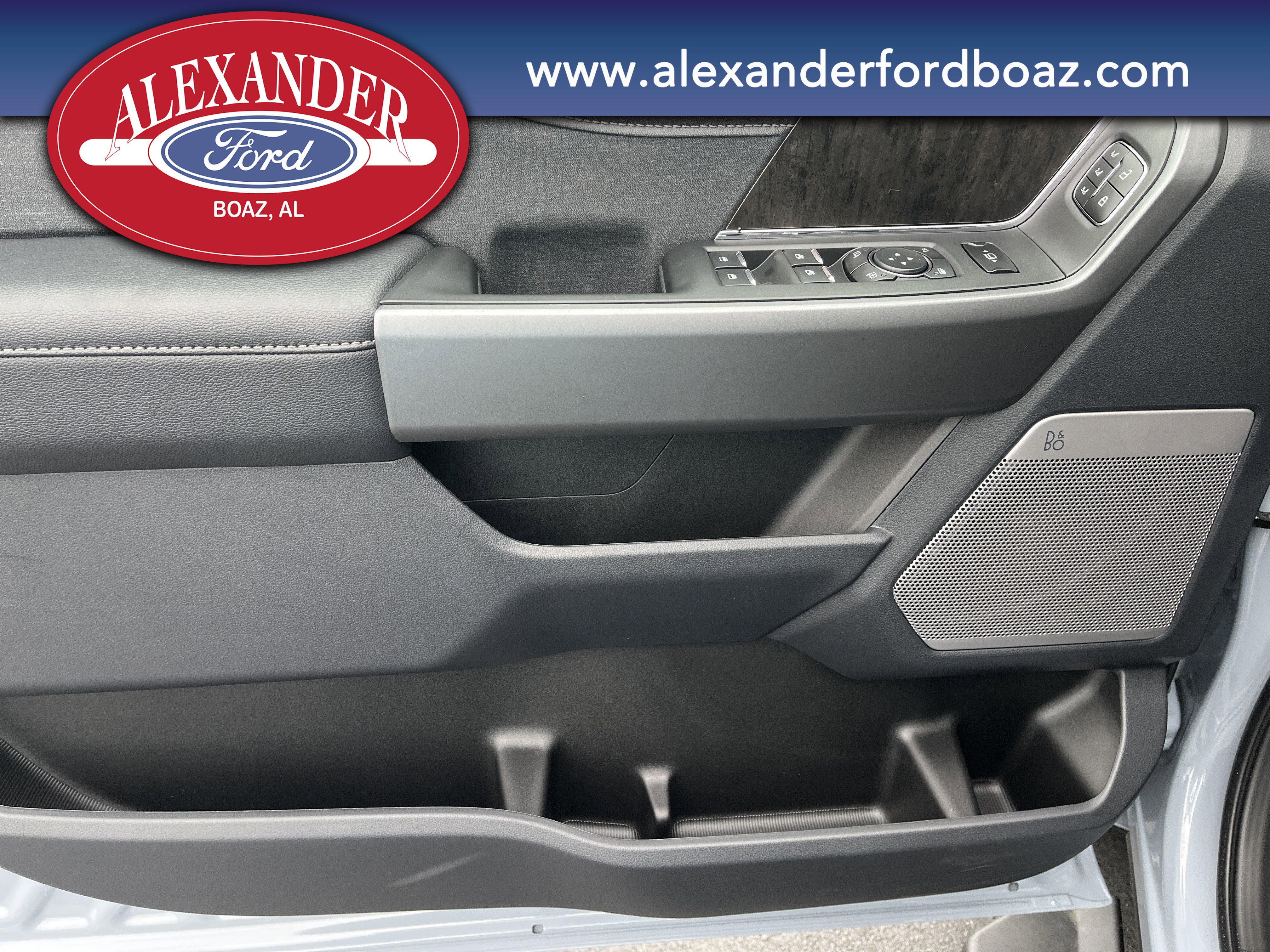 New 2026 Ford F350 Lariat w/ Black Appearance Package image 14