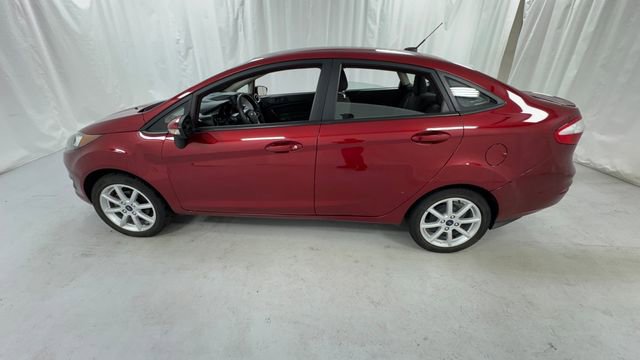 Used 2017 Ford Fiesta SE w/ Equipment Group 201A FWD image 6