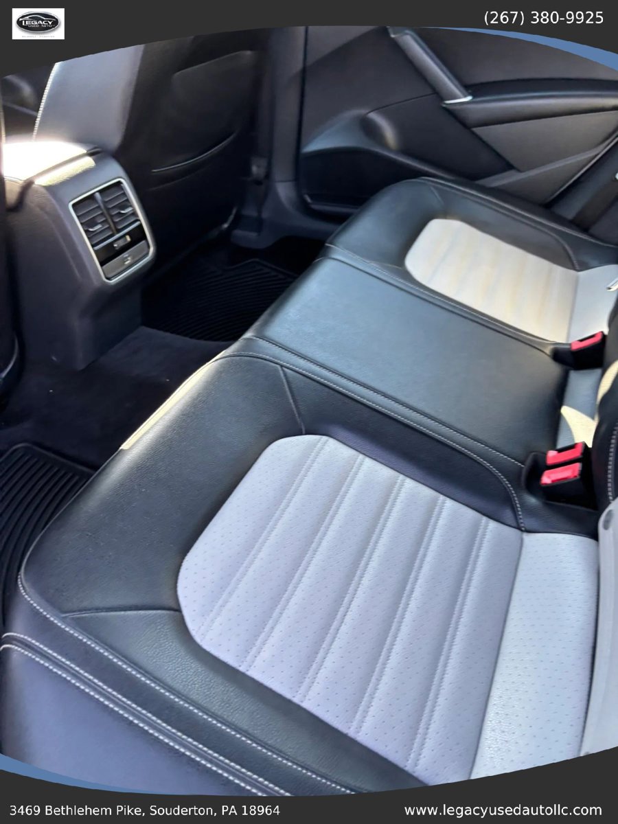 Used 2018 Volkswagen Passat GT FWD image 48