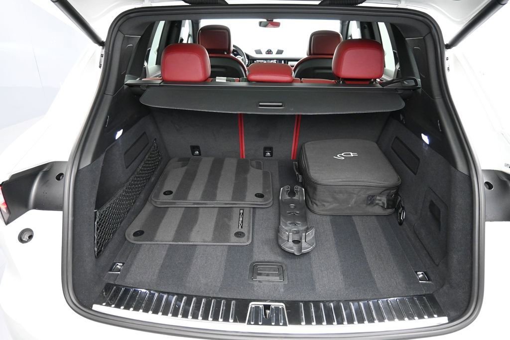 Certified 2023 Porsche Cayenne Platinum Edition AWD/4WD image 27