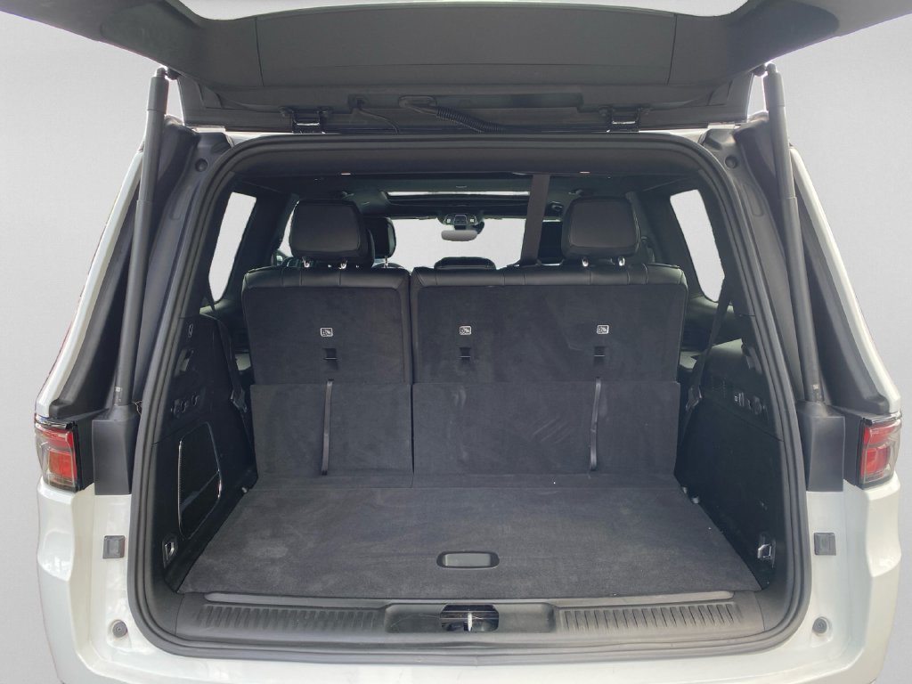 Used 2023 Jeep Wagoneer Series II RWD image 26