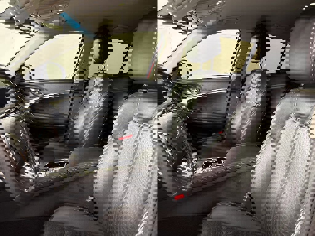 Used 2019 Genesis G70 2.0T Advanced image 23