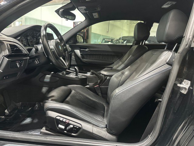 Used 2017 BMW M2 RWD image 44