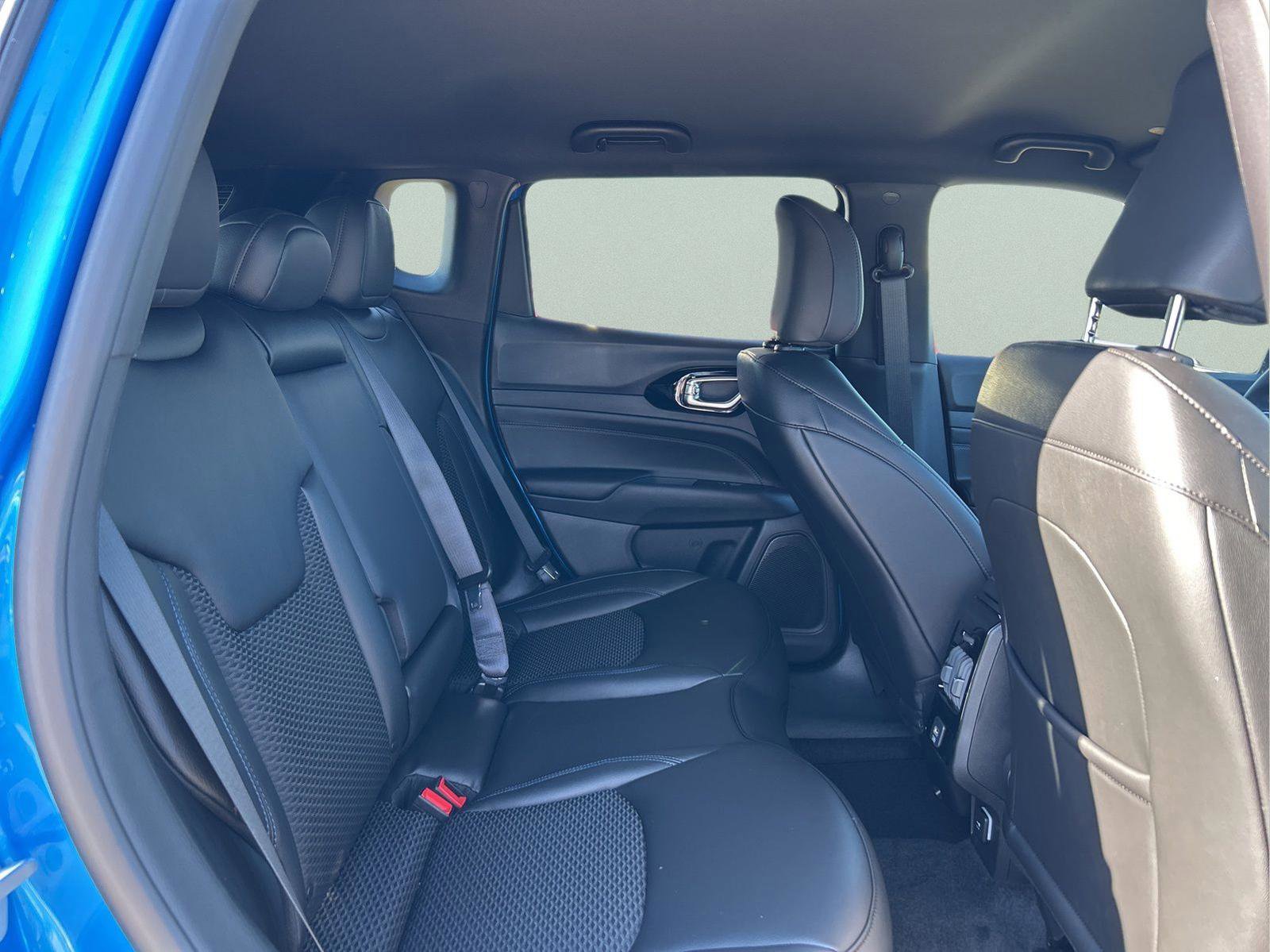 New 2026 Jeep Compass Latitude image 26