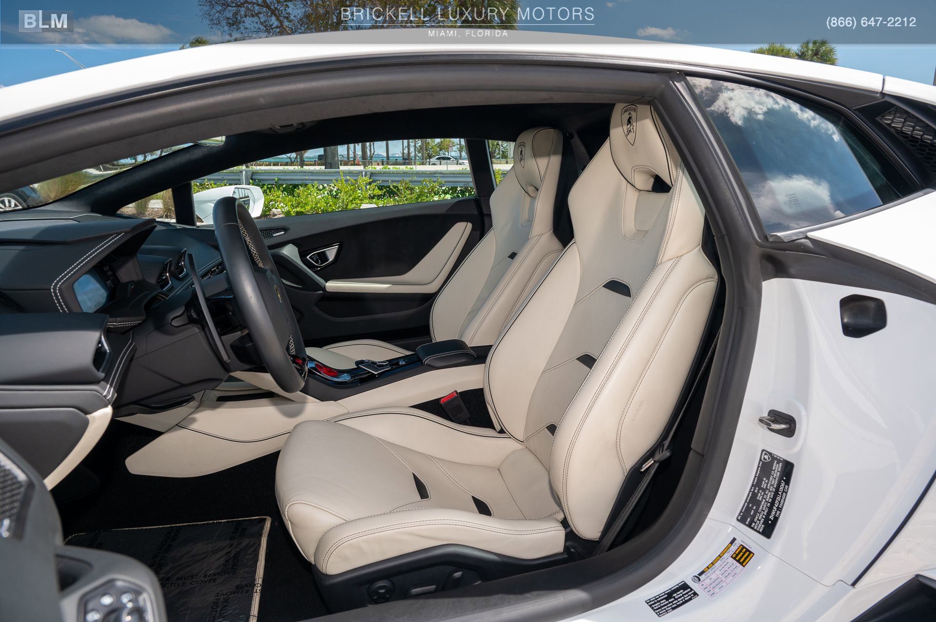 Used 2020 Lamborghini Huracan EVO image 6