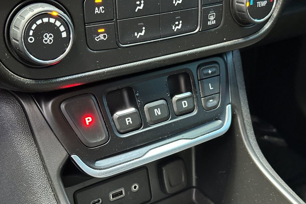 Used 2020 GMC Terrain SLE image 23