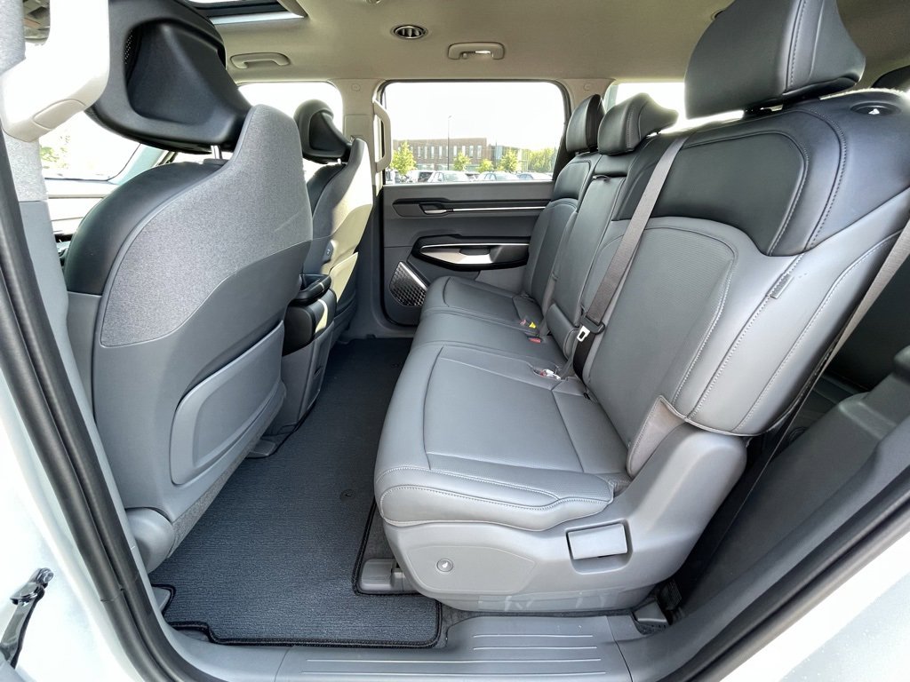 New 2026 Kia EV9 Light image 24