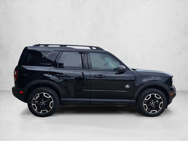 Used 2023 Ford Bronco Sport Outer Banks w/ Tech Package AWD/4WD image 4