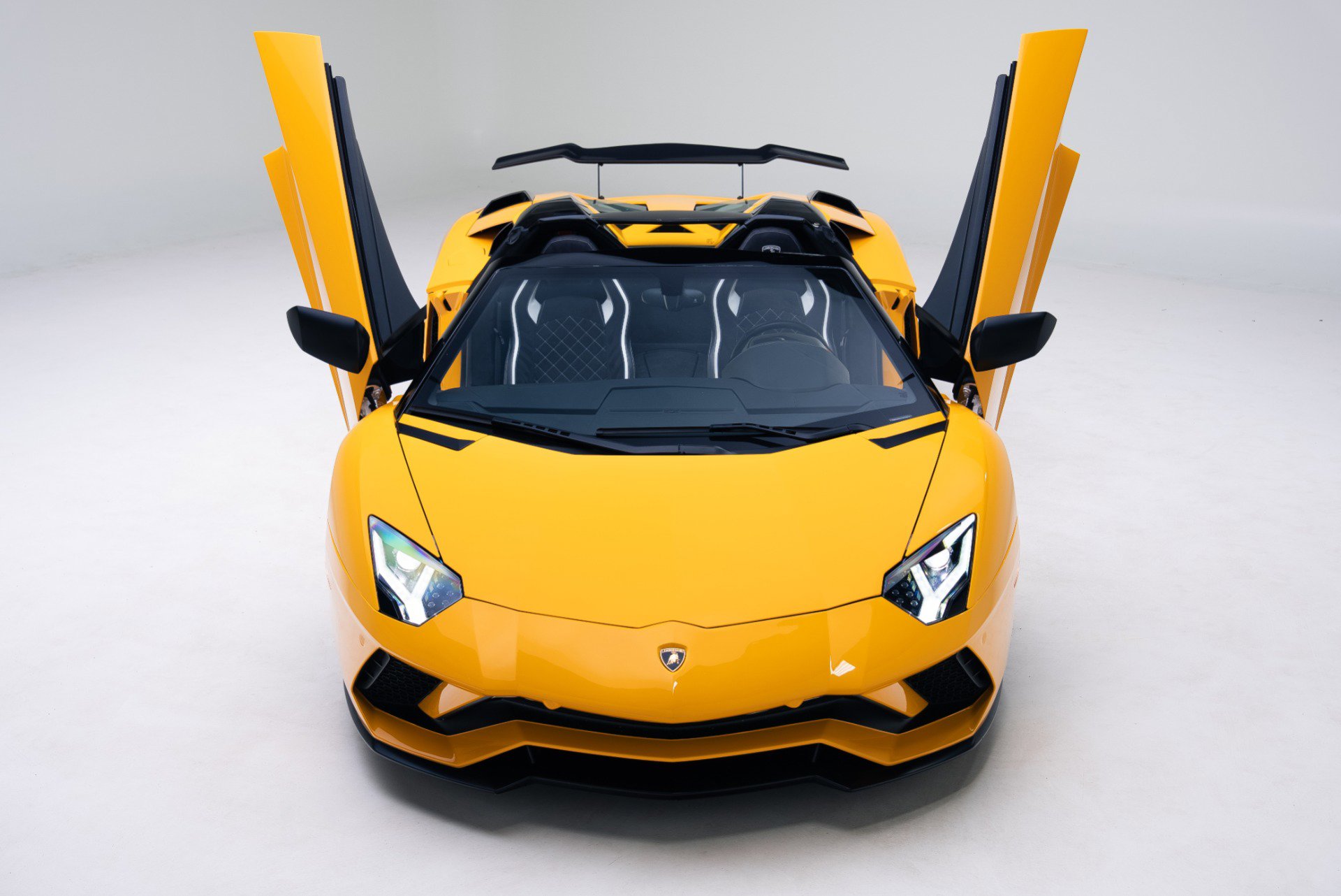Used 2018 Lamborghini Aventador S image 7