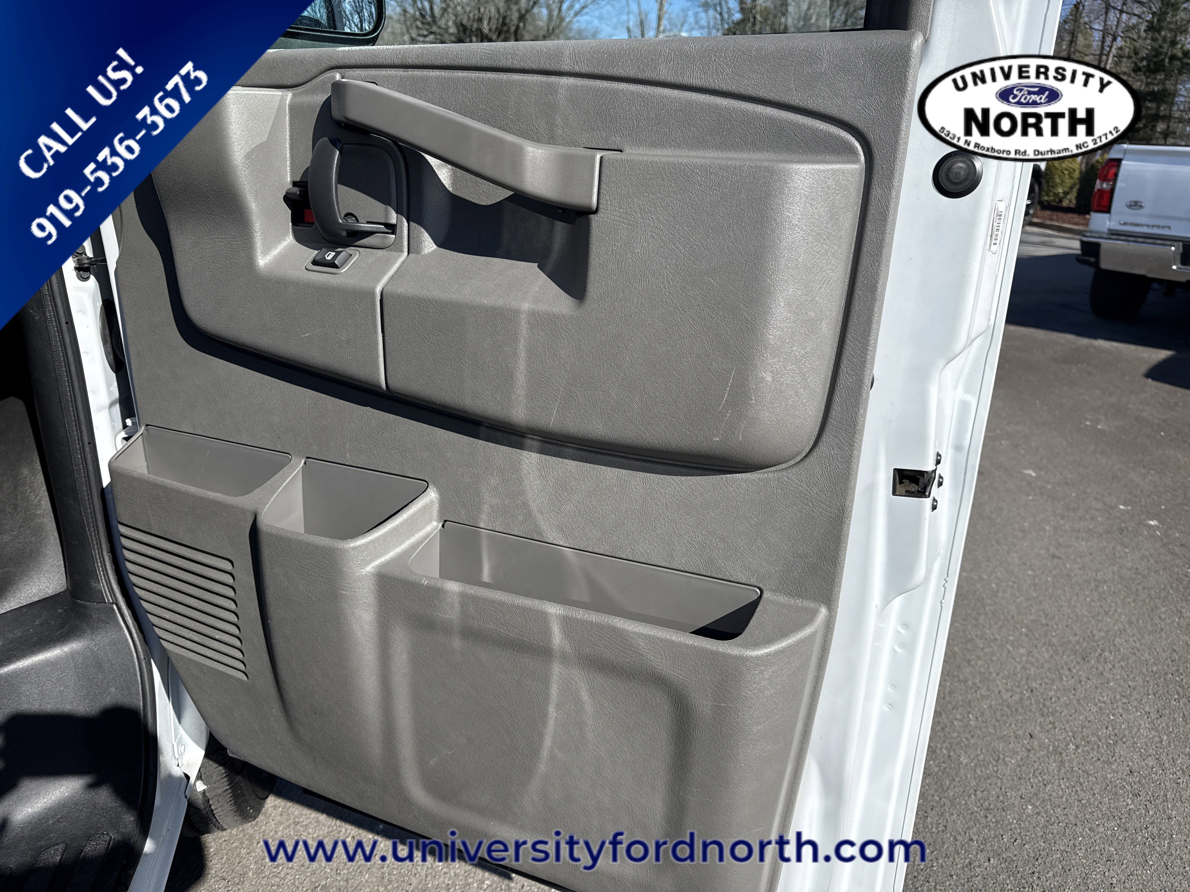 Used 2023 Chevrolet Express 3500 LS image 27