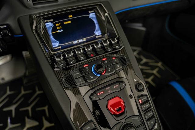 Used 2021 Lamborghini Aventador SVJ AWD/4WD image 20