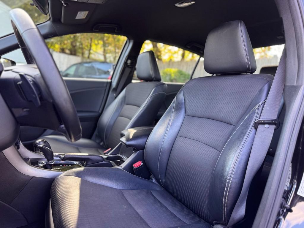 Used 2016 Honda Accord Sport image 17