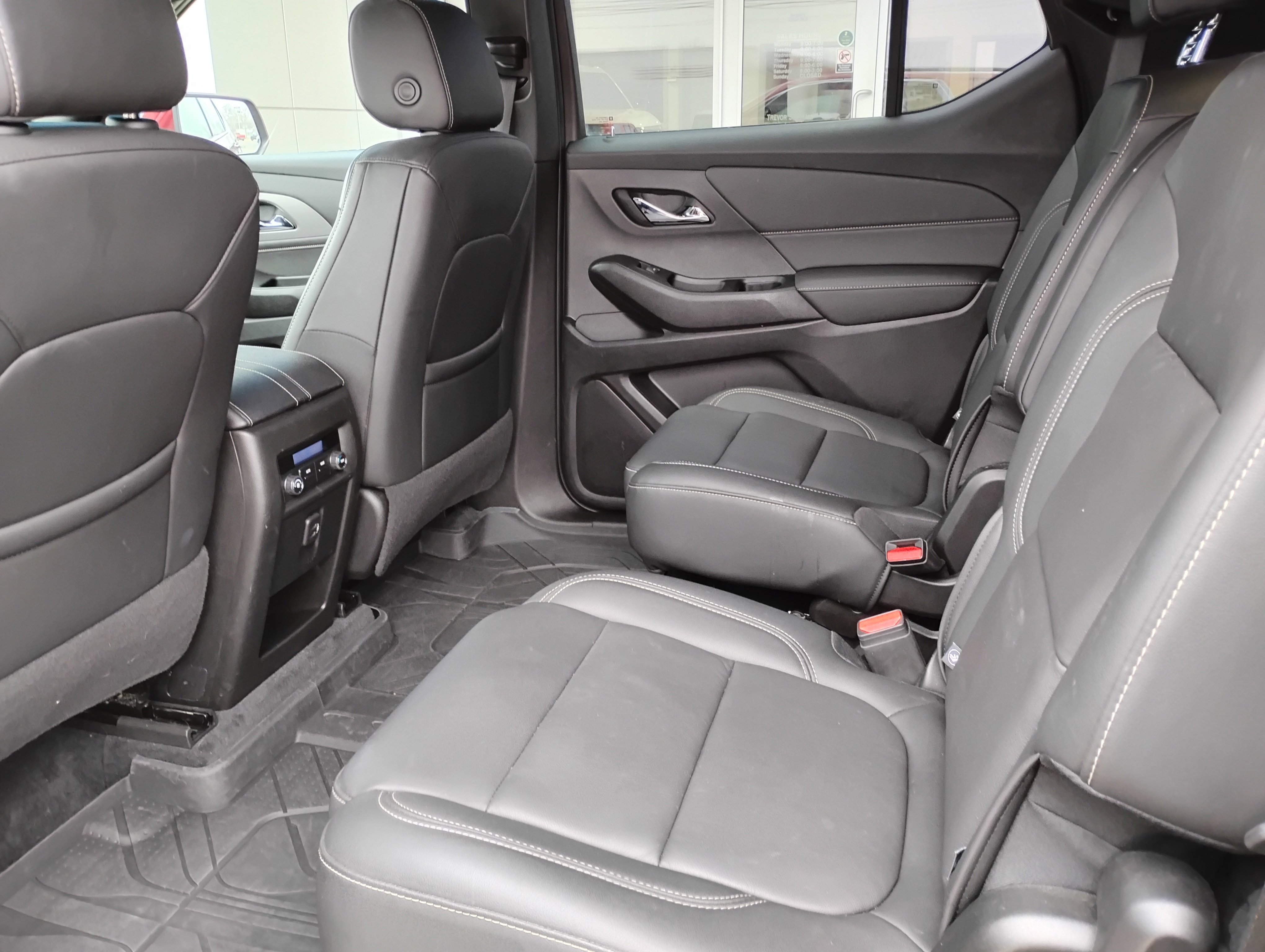 Used 2023 Chevrolet Traverse LT w/ LPO, Floor Liner Package image 17