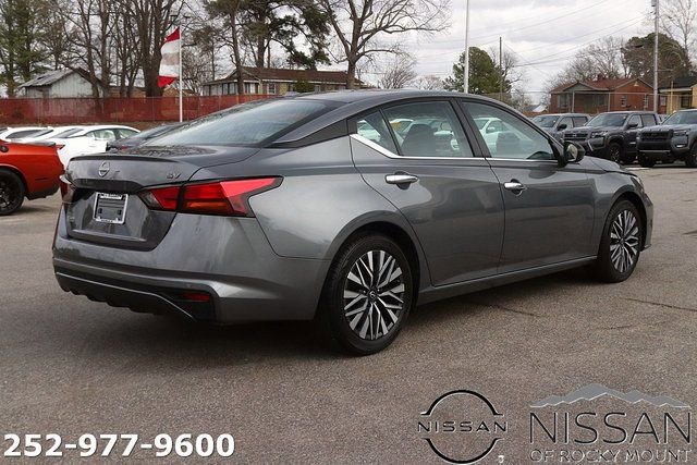 Certified 2024 Nissan Altima 2.5 SV image 6
