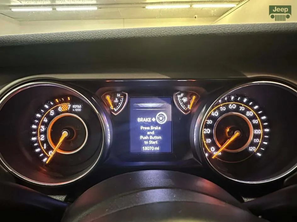 Used 2019 Jeep Wrangler Unlimited Sport S AWD/4WD image 18