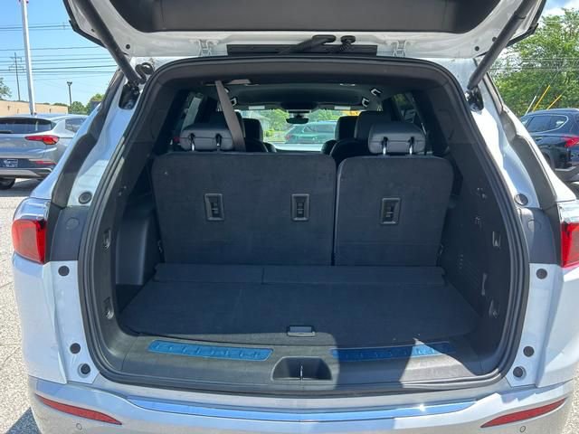 Used 2024 Buick Enclave Premium image 26