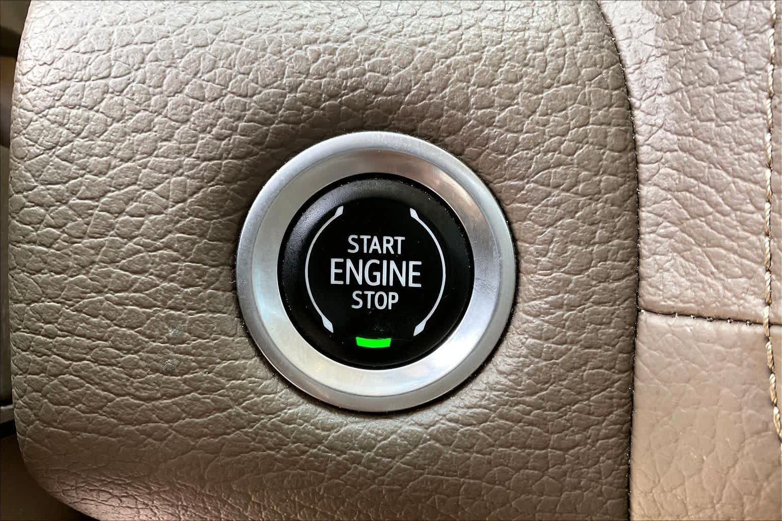 Used 2023 GMC Yukon Denali AWD/4WD image 33
