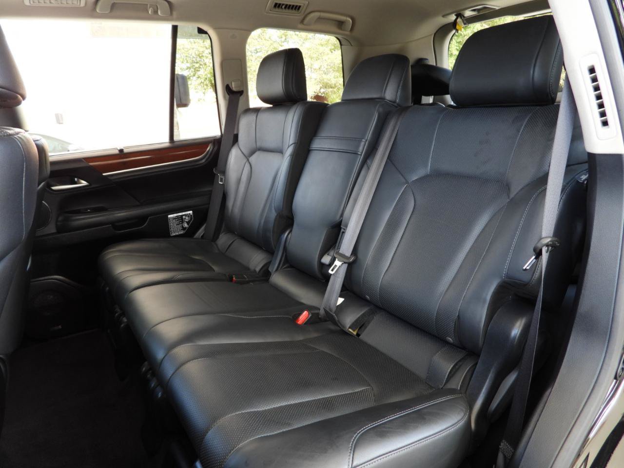 Used 2016 Lexus LX 570 4WD w/ 3rd Row & Luxury Pkg image 67