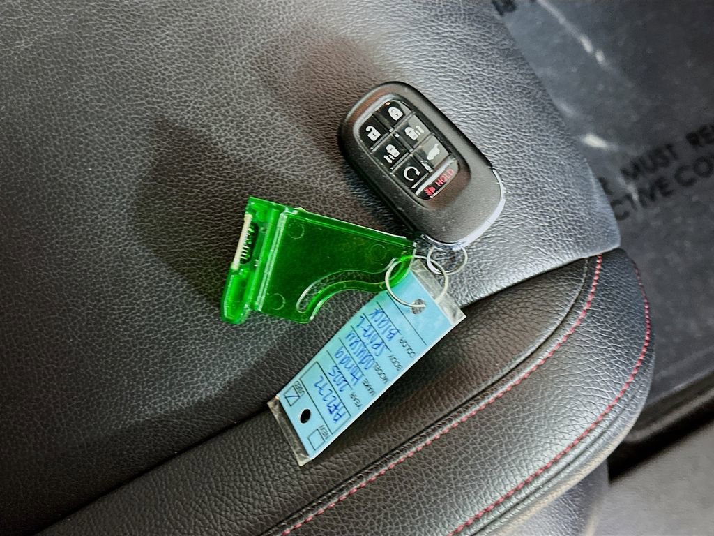 Used 2025 Honda Odyssey Sport-L image 37