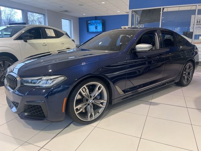 Used 2021 BMW M550i xDrive w/ Executive Package image 9