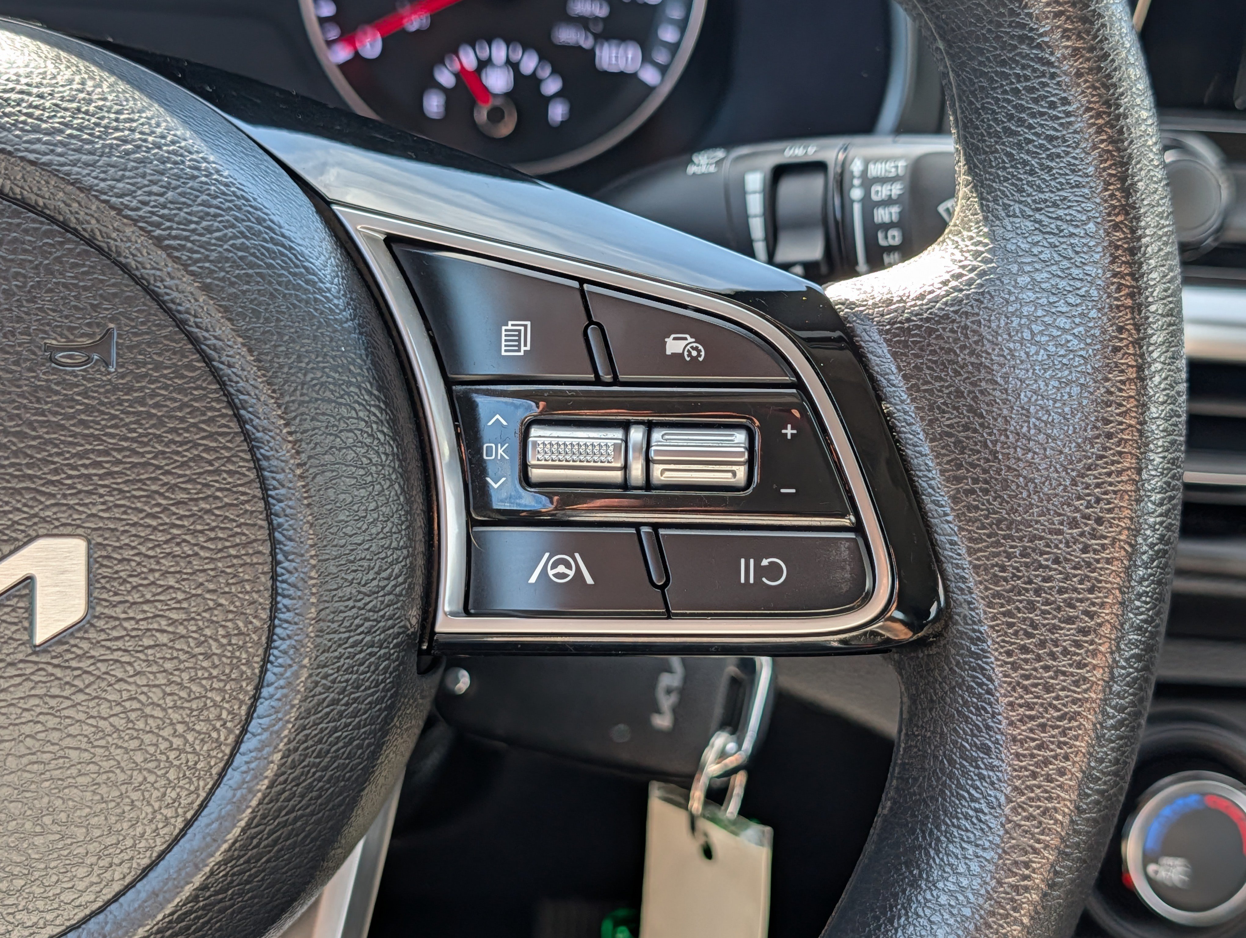 Certified 2024 Kia Forte LXS w/ LXS Technology Package FWD image 29
