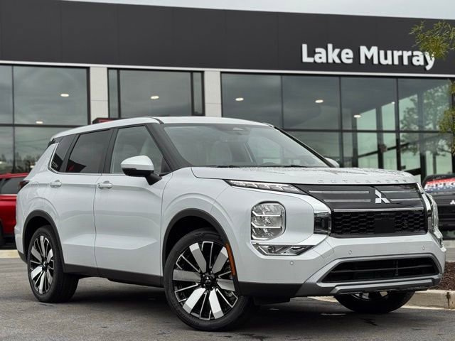New 2025 Mitsubishi Outlander SE