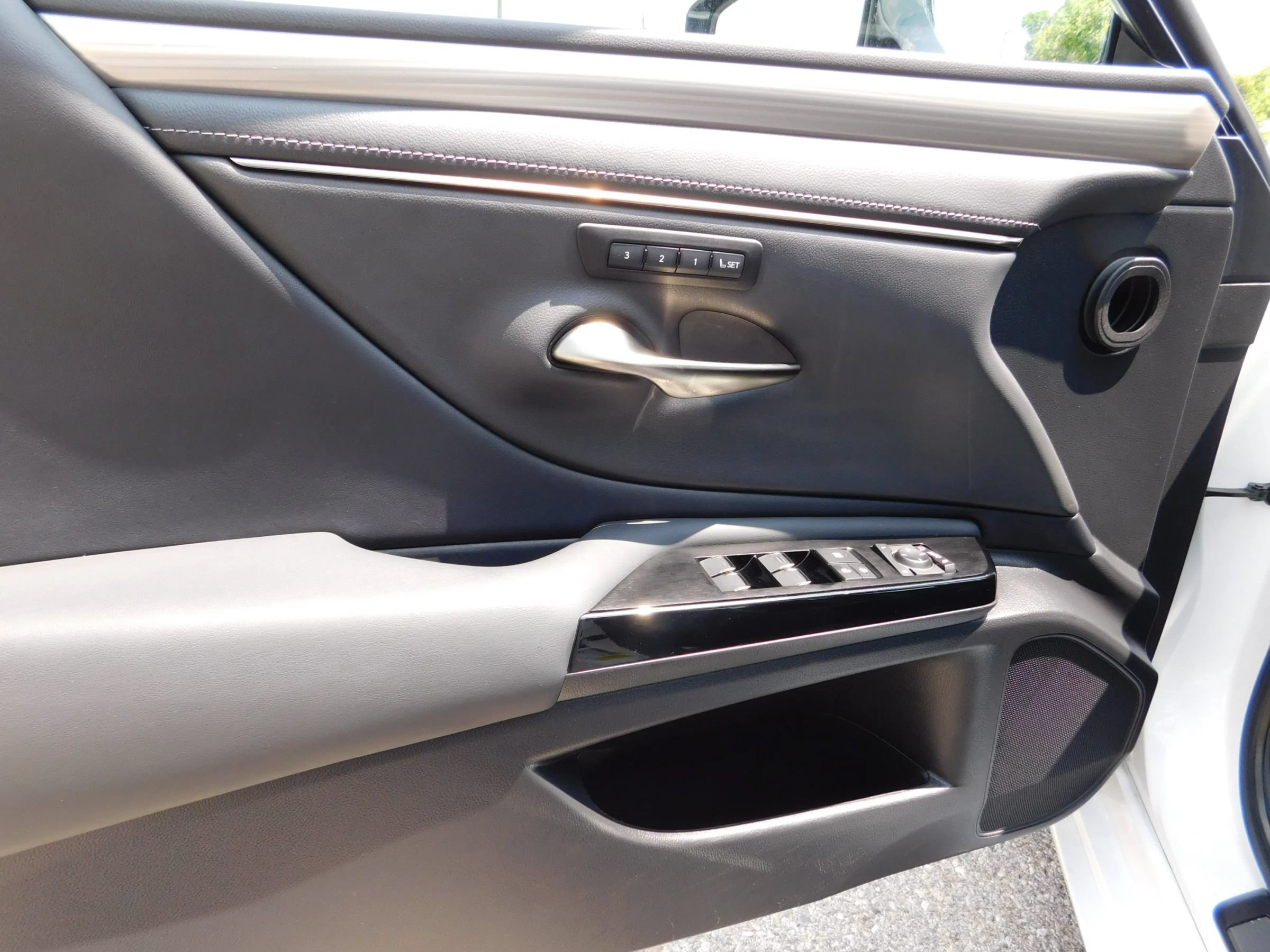 Used 2022 Lexus ES 350 F Sport FWD image 13