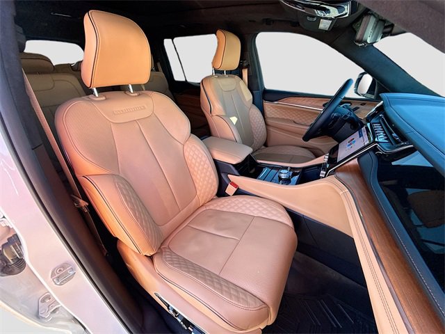 Used 2024 Jeep Grand Cherokee L Summit image 16