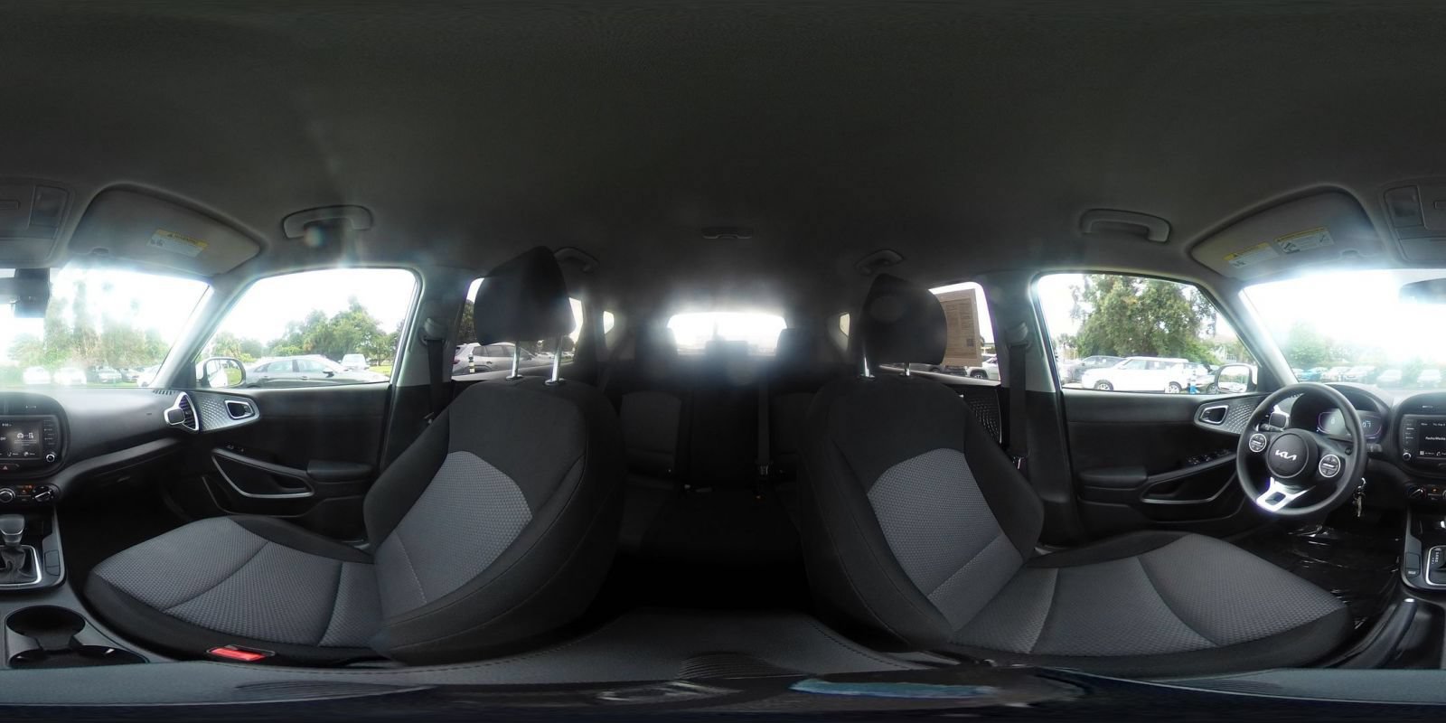 Used 2025 Kia Soul LX w/ LX Technology Package FWD image 42