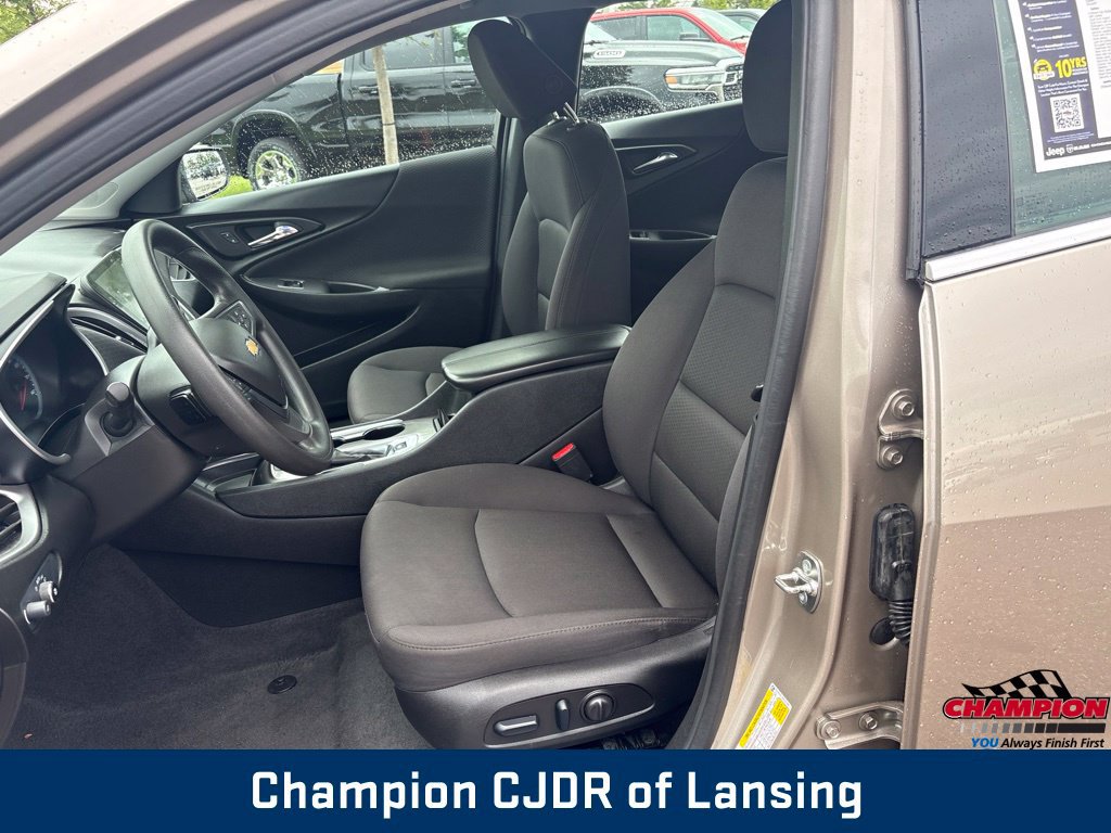 Used 2024 Chevrolet Malibu LT FWD image 15