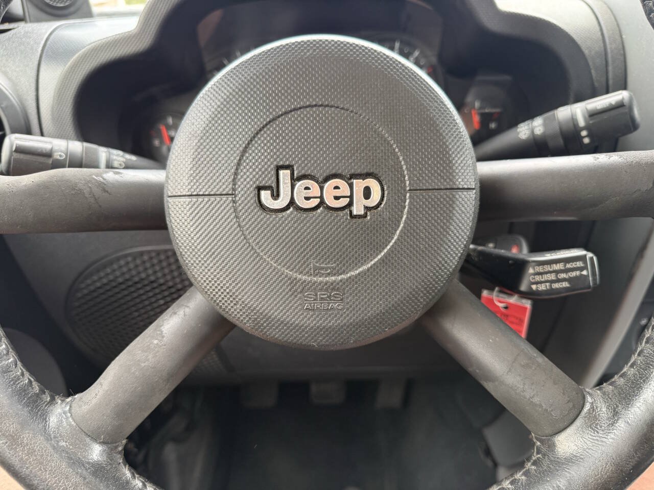 Used 2009 Jeep Wrangler X AWD/4WD image 19