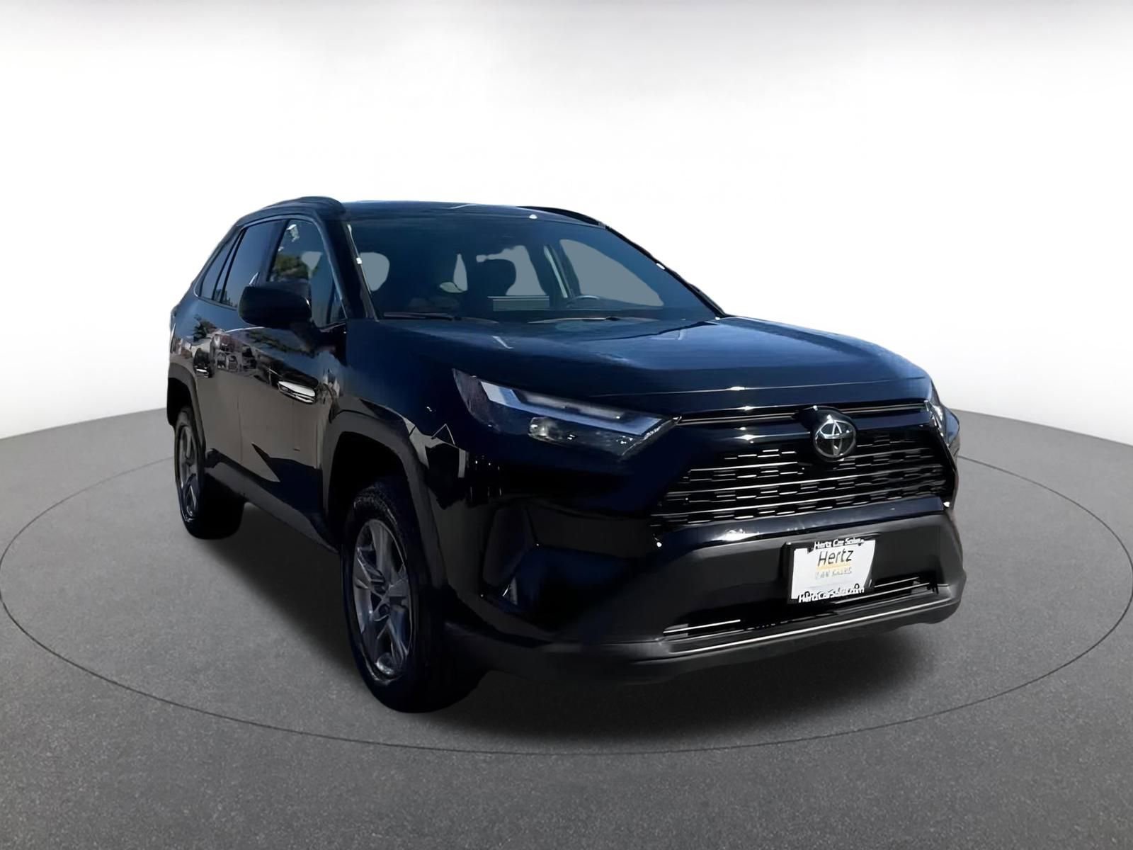 Used 2025 Toyota RAV4 LE image 3