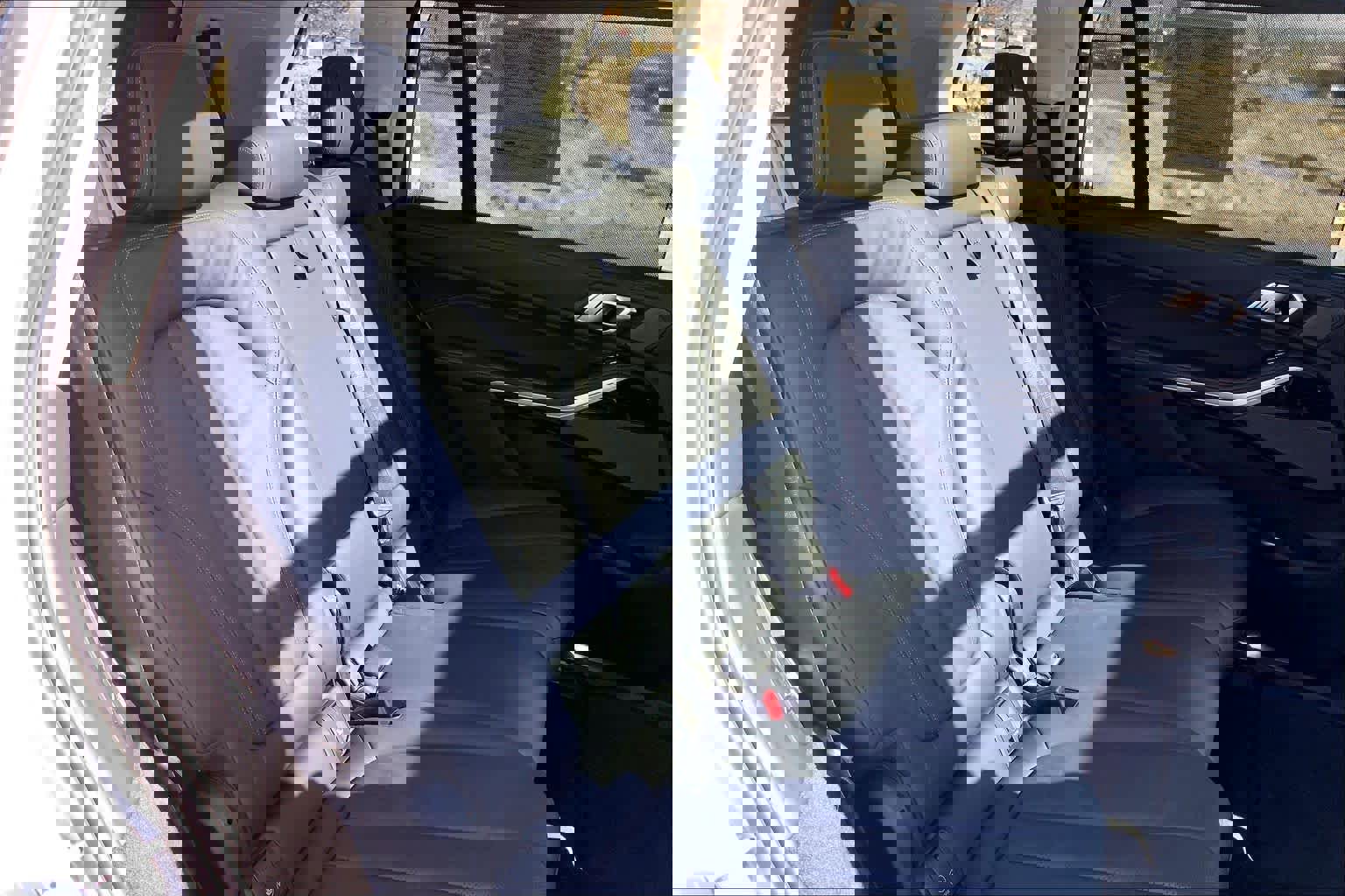 Used 2021 BMW X7 xDrive40i w/ Premium Package image 20