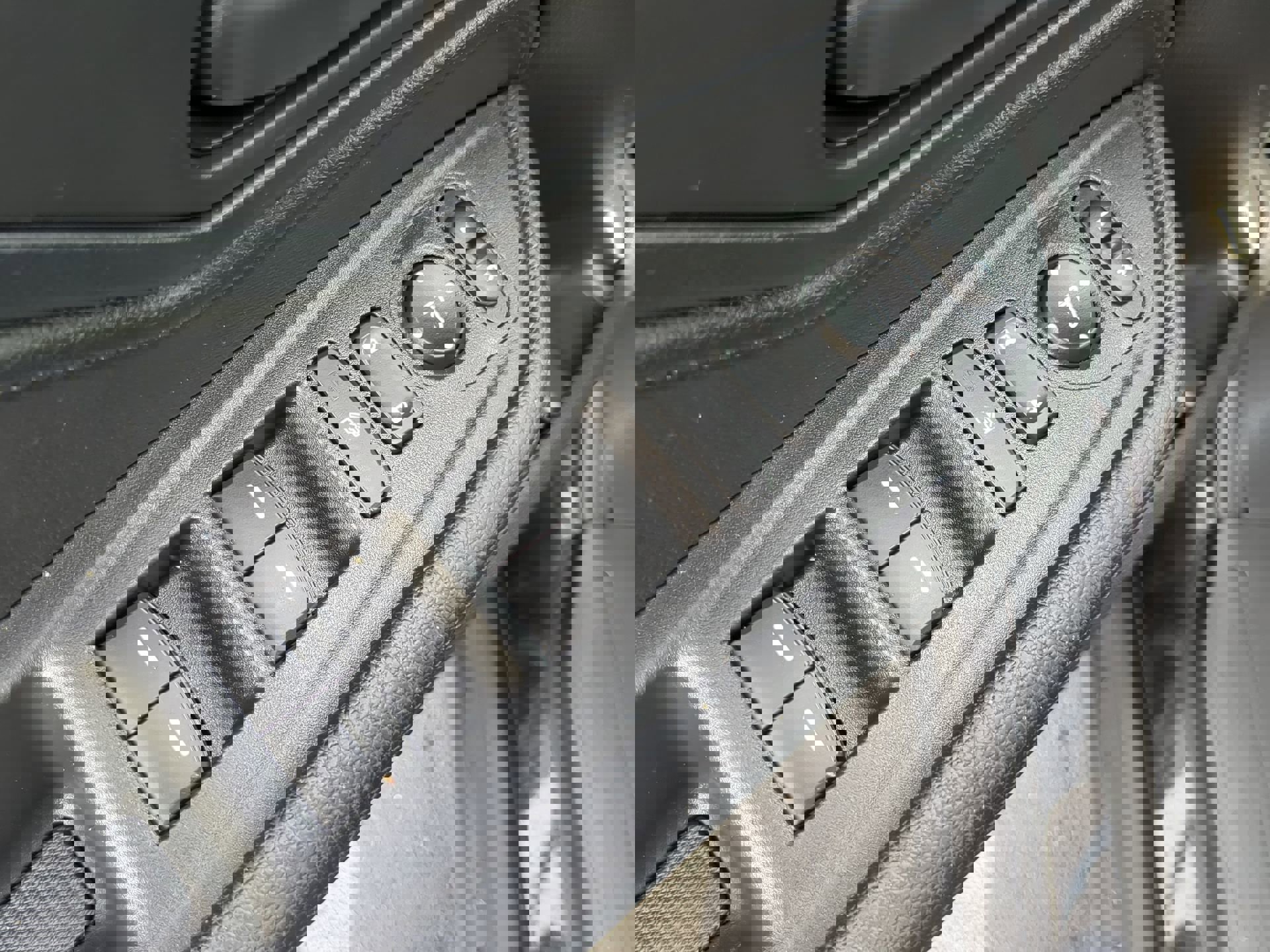 Used 2023 Honda Odyssey EX-L image 18