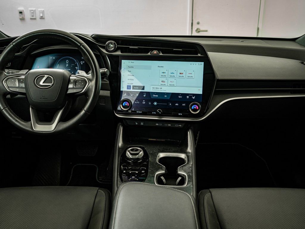 Certified 2023 Lexus RZ 450e Premium w/ Technology Package AWD/4WD image 31