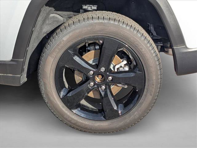 New 2025 Jeep Grand Cherokee Limited w/ Black Appearance Package RWD image 10