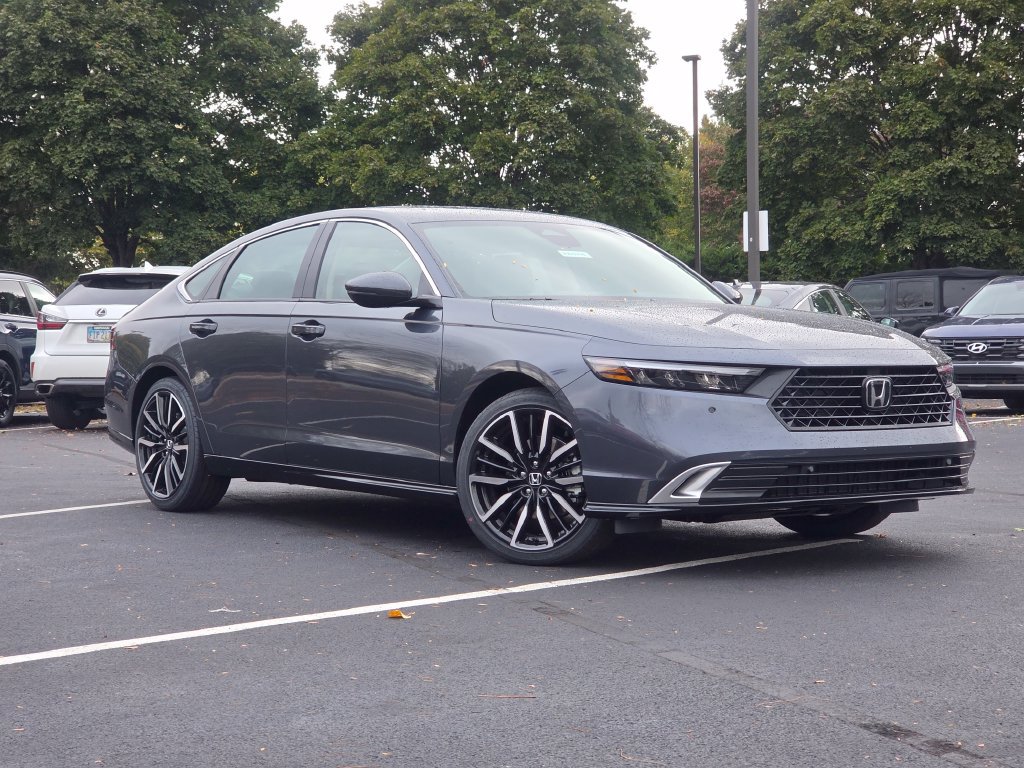 New 2026 Honda Accord Touring image 2