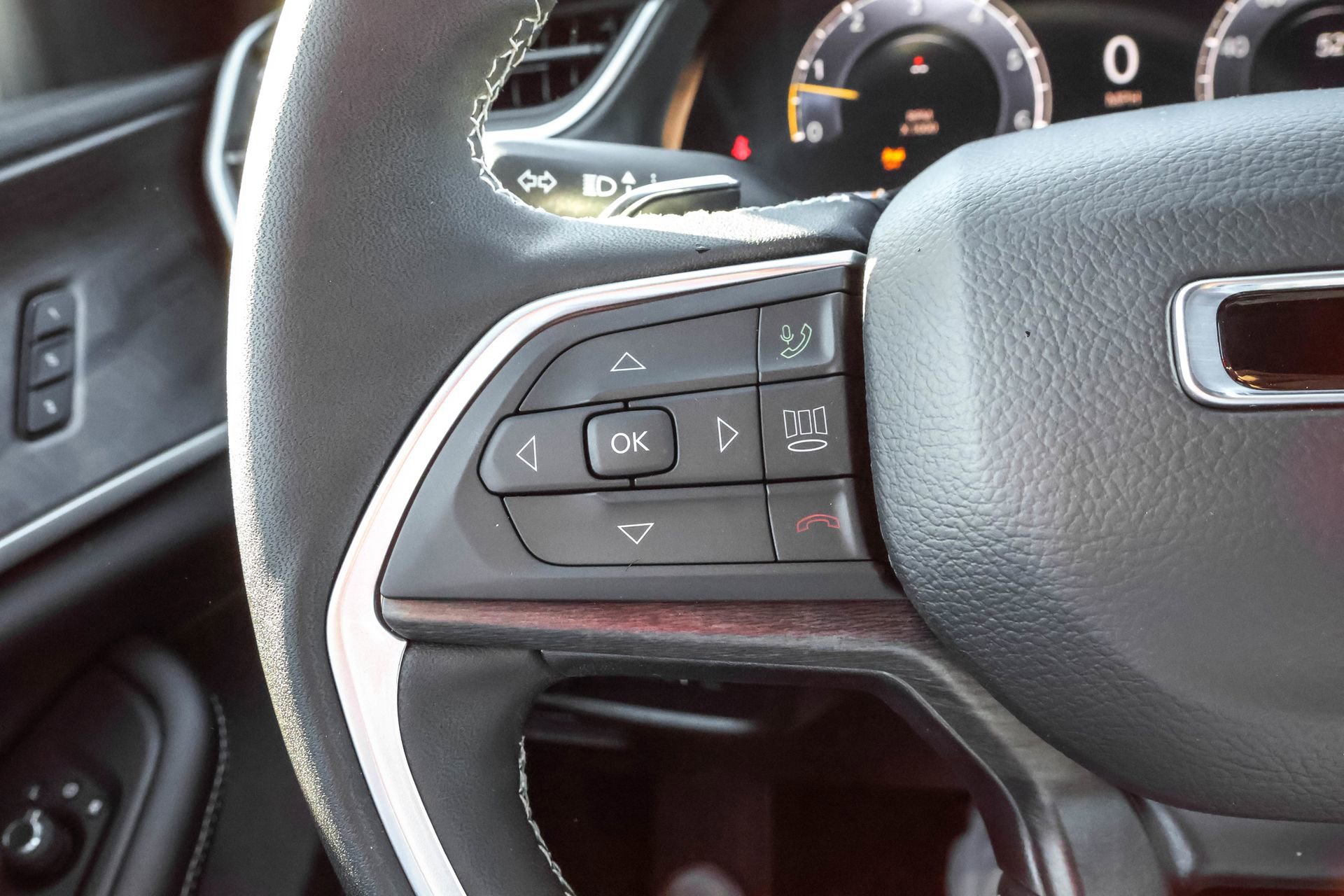 New 2025 Jeep Grand Cherokee Limited w/ Black Appearance Package image 23