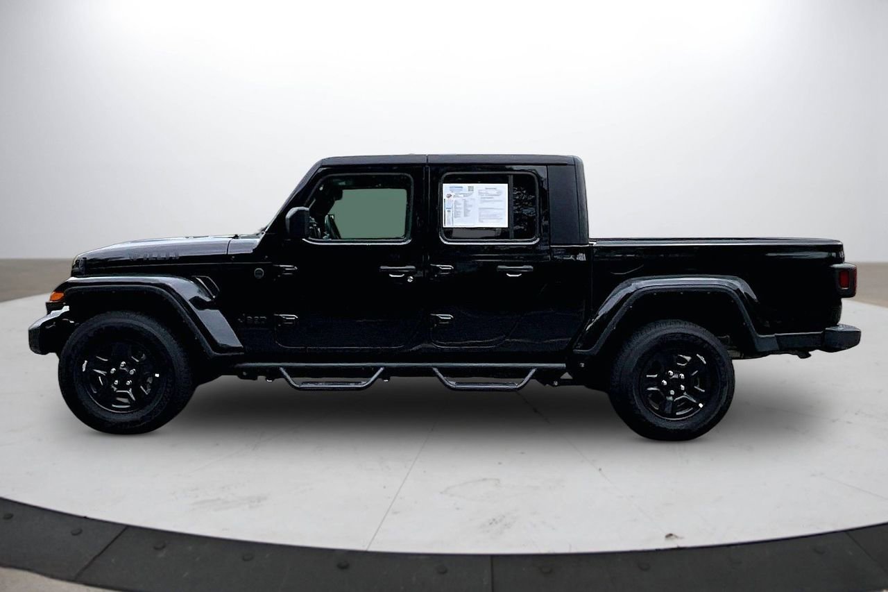 Certified 2022 Jeep Gladiator Sport AWD/4WD image 6