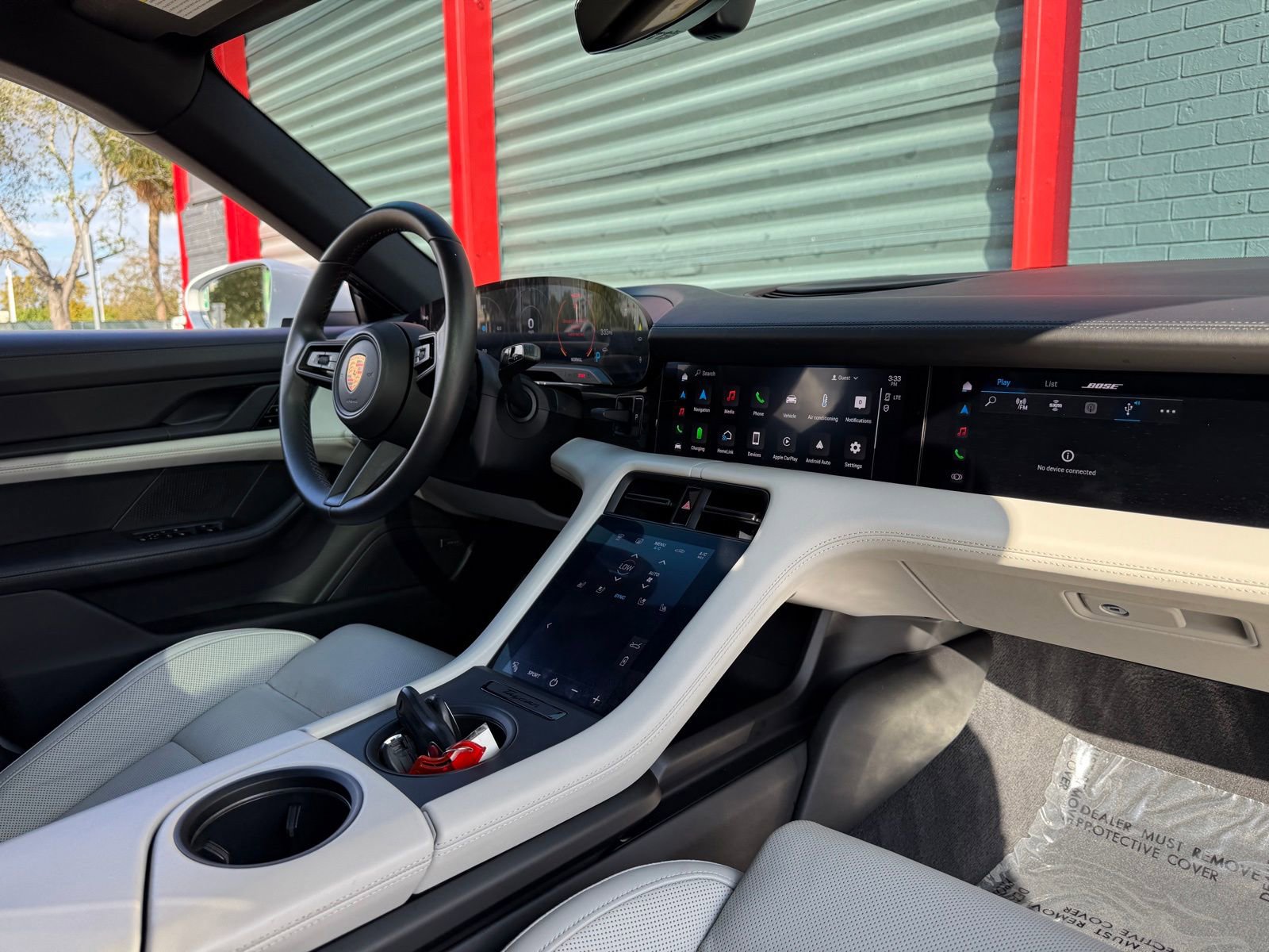 Used 2020 Porsche Taycan 4S w/ Premium Package image 15