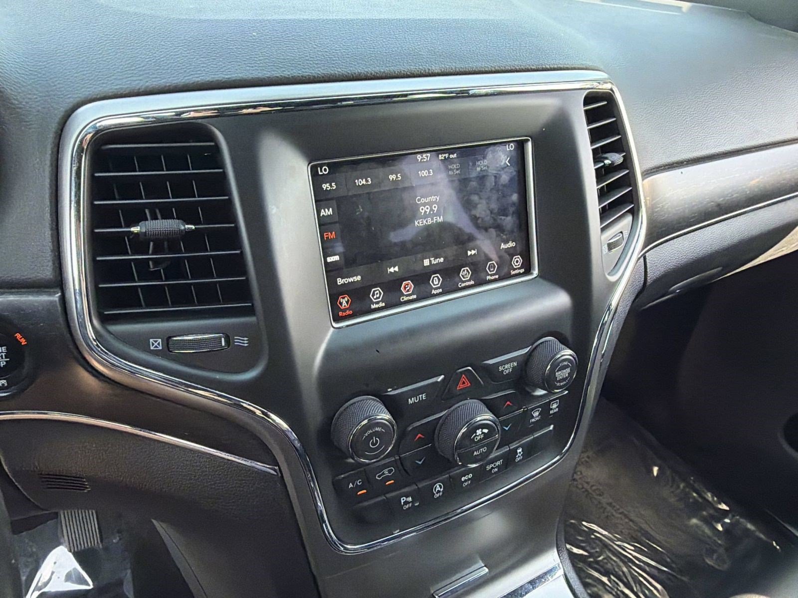 Used 2018 Jeep Grand Cherokee Limited AWD/4WD image 17