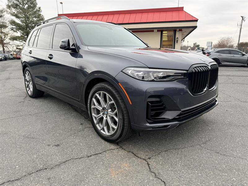 Used 2020 BMW X7 xDrive40i w/ Parking Assistance Package image 3