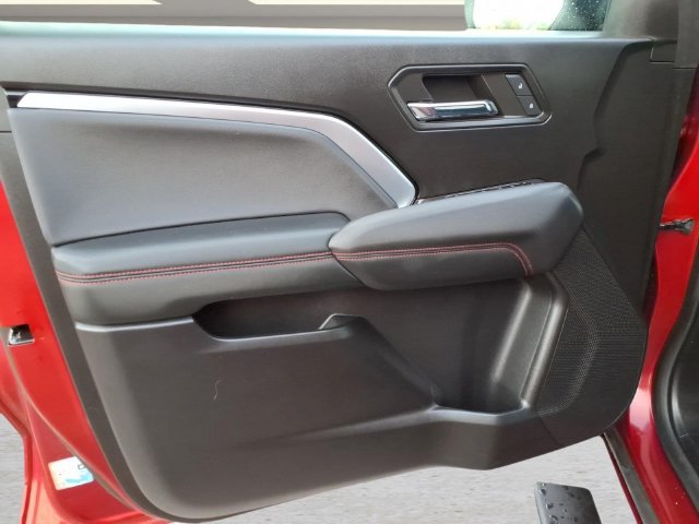 Used 2023 Chevrolet Colorado Z71 w/ Z71 Convenience Package 2 AWD/4WD image 14