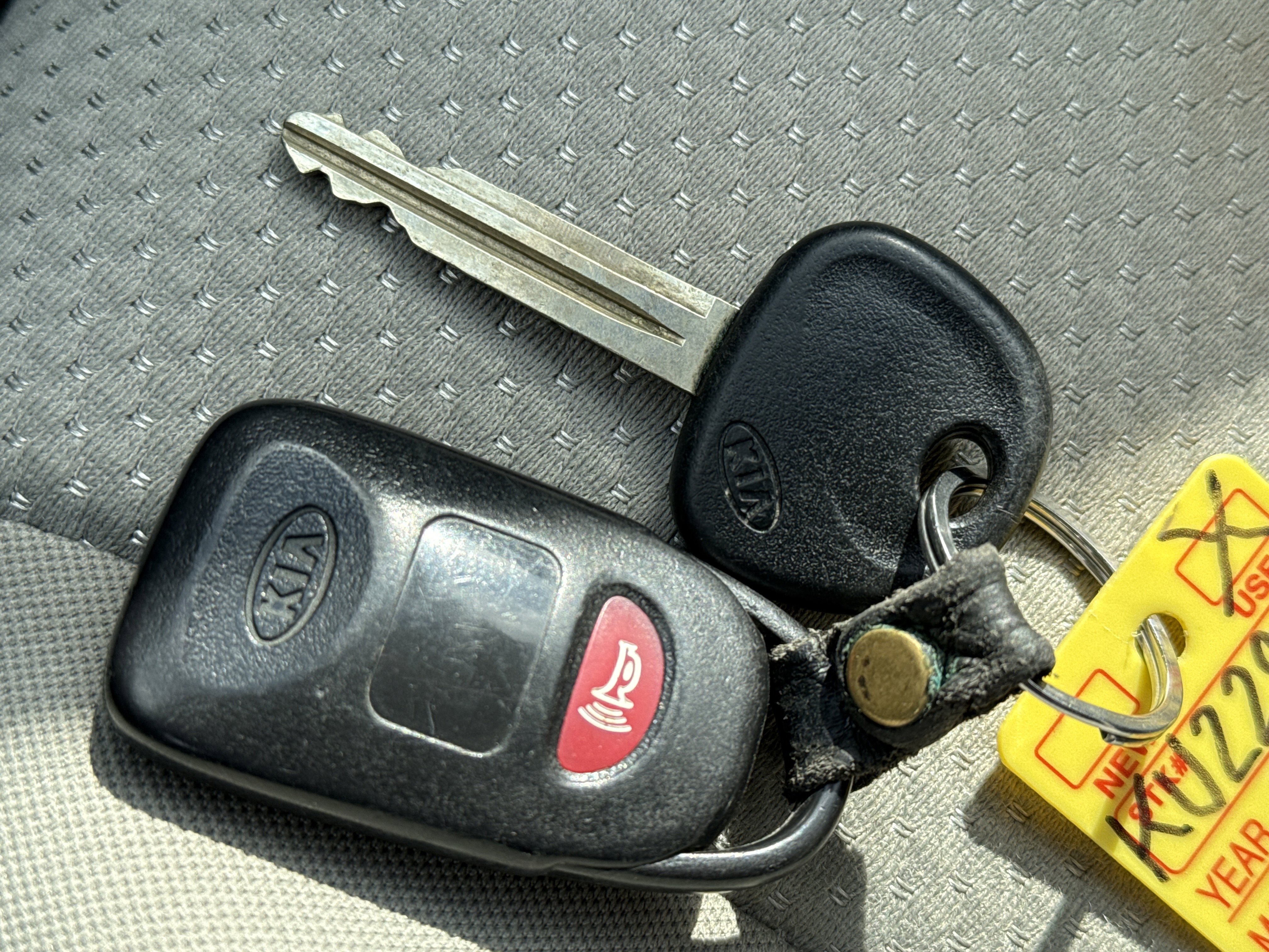 Used 2010 Kia Forte EX image 26