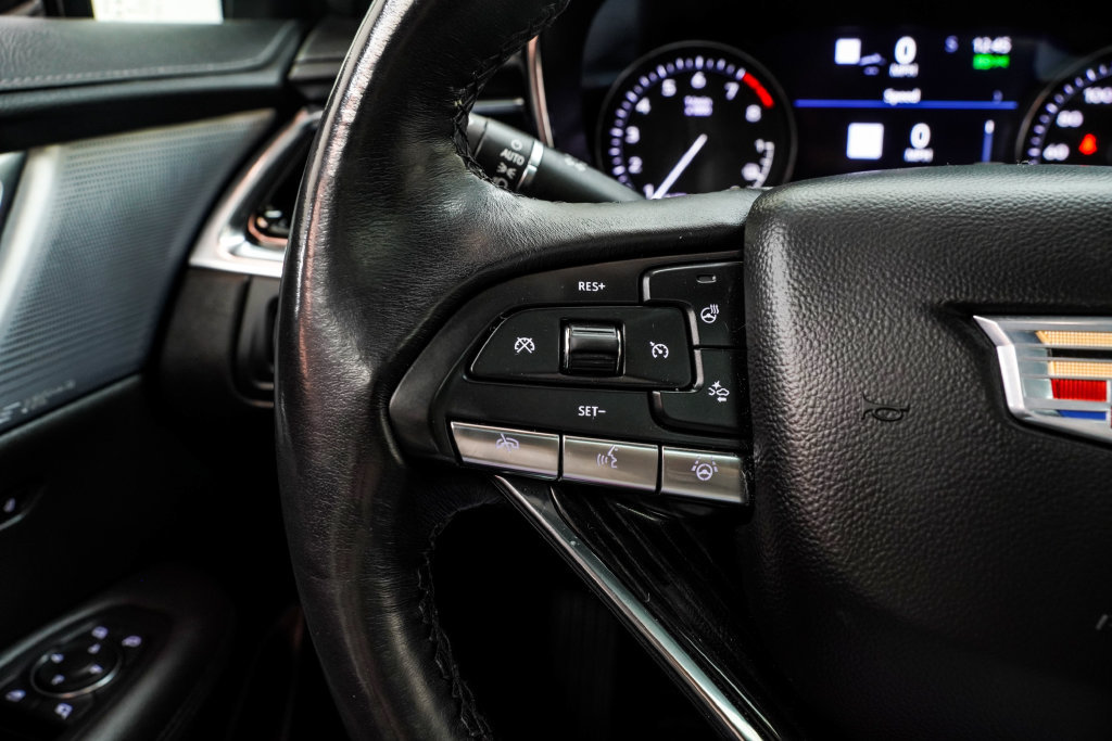 Used 2023 Cadillac XT6 Premium Luxury w/ Technology Package FWD image 39