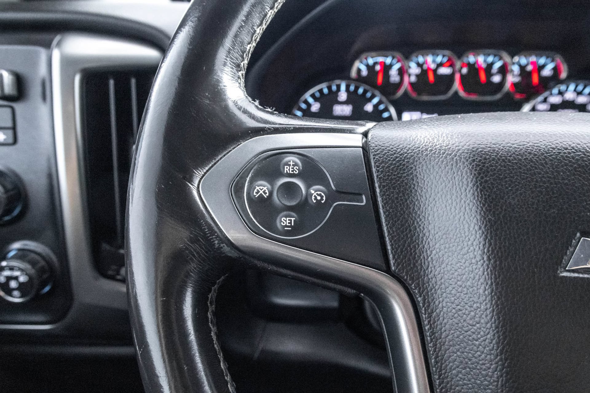 Used 2018 Chevrolet Silverado 1500 LT w/ All Star Edition AWD/4WD image 22