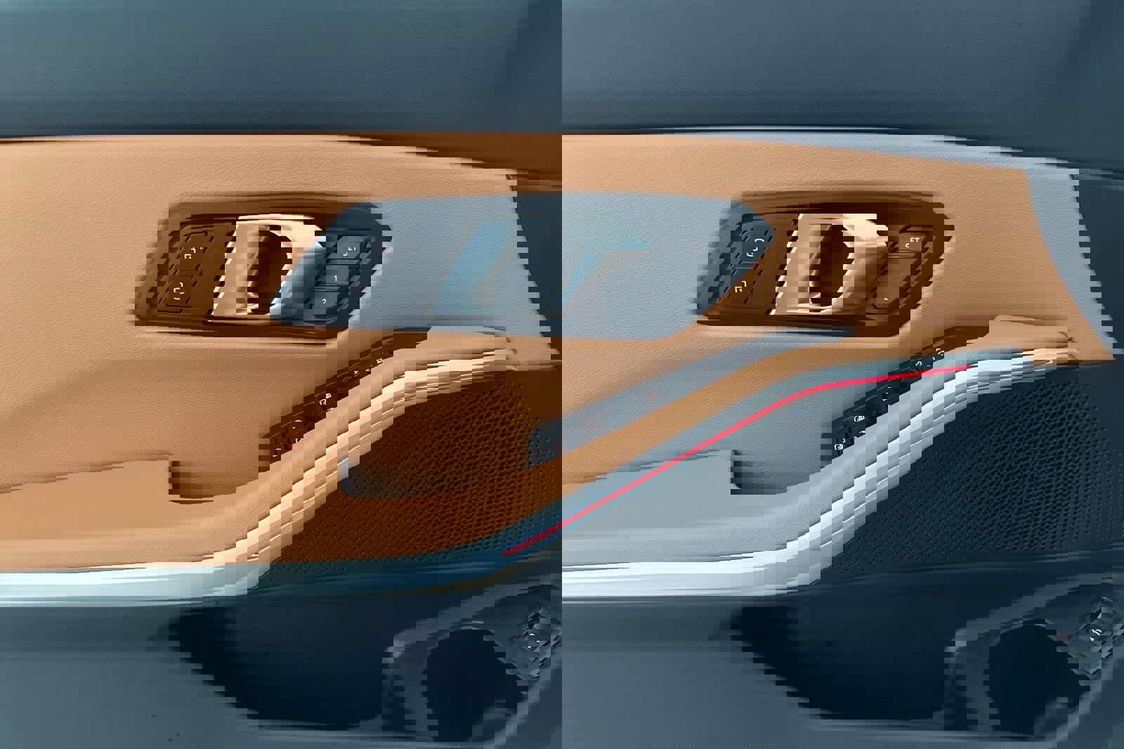 Used 2025 BMW 330i Sedan w/ Convenience Package image 12