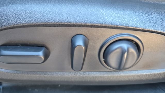 Used 2021 Chevrolet Traverse Premier image 40